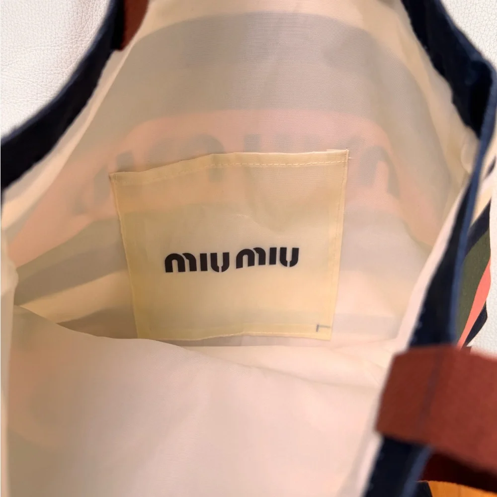 **SOLD**
Miu Miu beauty gift Limited Edition Stripe Tote Bag Made in Italy - Picture 4 of 10
